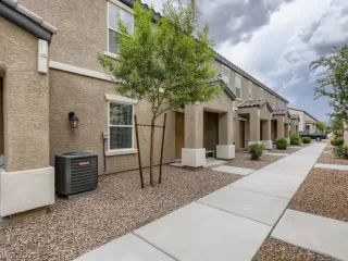 Photo #2: 2429323 Listing 