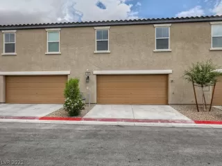 Photo #3: 2429323 Listing 