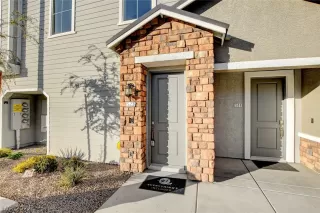 Photo #3: 2429327 Listing