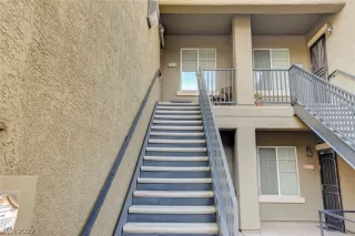 Photo #5: 2429352 Listing