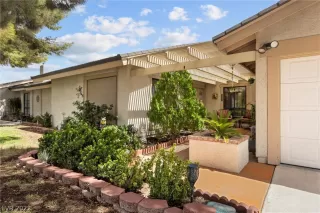 Photo #2: 2429362 Listing 