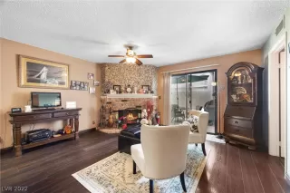 Photo #6: 2429362 Listing 