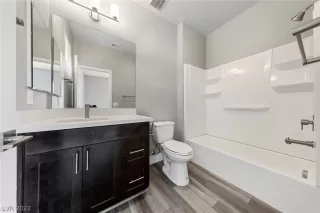 Photo #6: 2429378 Listing