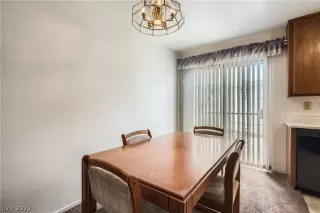 Photo #3: 2429392 Listing