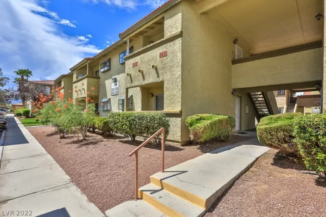 MLS: 2429416 Condo For Sale