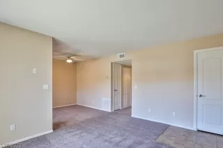 Photo #6: 2429416 Listing