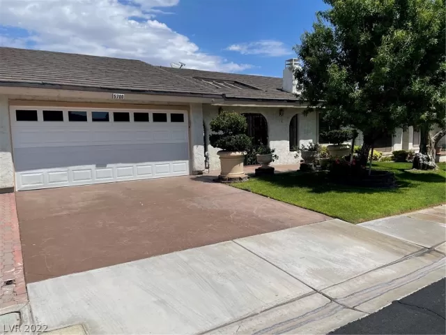 MLS: 2429426 Condo For Sale