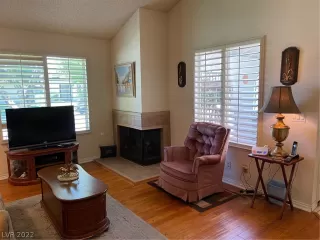 Photo #5: 2429426 Listing 