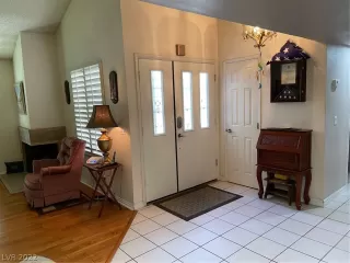 Photo #6: 2429426 Listing 