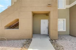 Photo #5: 2429470 Listing 