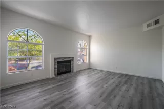 Photo #4: 2429473 Listing 