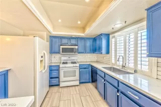 Photo #3: 2429499 Listing 