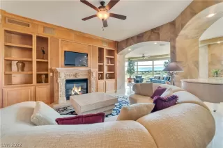 Photo #2: 2429536 Listing 