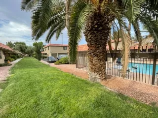 Photo #2: 2429565 Listing 