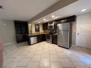 Photo #4: 2429565 Listing 