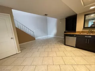 Photo #6: 2429565 Listing 