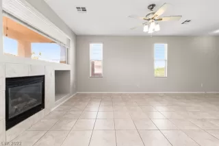 Photo #5: 2429570 Listing 