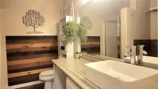 Photo #5: 2429575 Listing