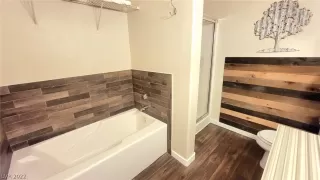 Photo #6: 2429575 Listing