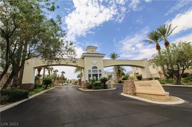 MLS: 2429587 Condo For Sale