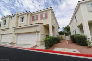 Photo #1: 2429587 Listing