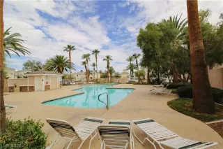 Photo #3: 2429587 Listing