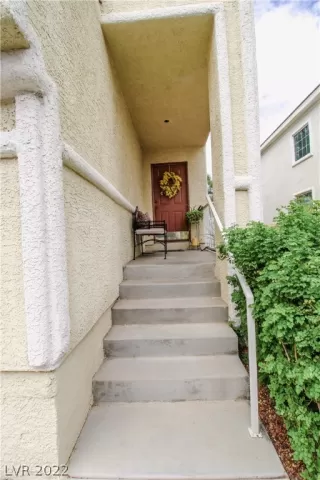 Photo #5: 2429587 Listing