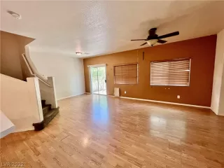 Photo #3: 2429603 Listing