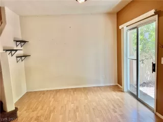 Photo #6: 2429603 Listing