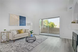 Photo #4: 2429606 Listing 