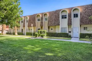 Photo #1: 2429665 Listing