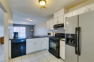 Photo #1: 2429667 Listing