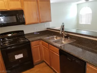 Photo #3: 2429748 Listing