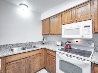 Photo #1: 2429760 Listing 