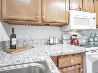 Photo #3: 2429760 Listing 