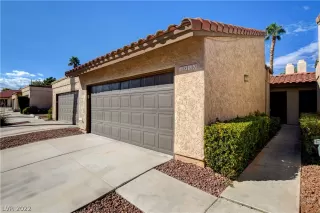 Photo #1: 2429818 Listing