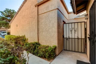 Photo #2: 2429818 Listing