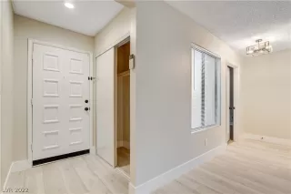 Photo #3: 2429818 Listing