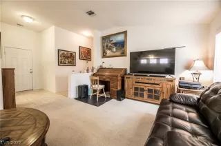 Photo #6: 2429821 Listing
