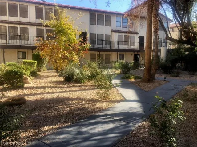 MLS: 2429901 Condo For Sale