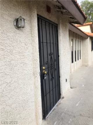 Photo #1: 2429901 Listing 