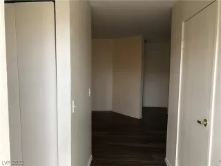 Photo #2: 2429901 Listing 