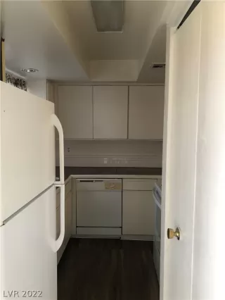 Photo #3: 2429901 Listing 