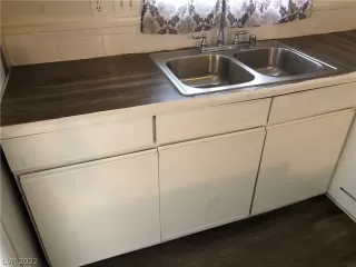 Photo #6: 2429901 Listing 