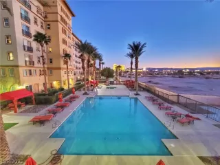 Photo #5: 2429903 Listing