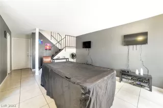 Photo #2: 2429925 Listing