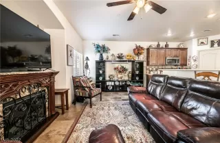 Photo #4: 2429981 Listing 