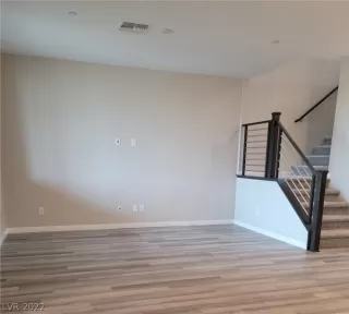 Photo #4: 2429982 Listing 