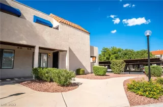 Photo #3: 2429995 Listing