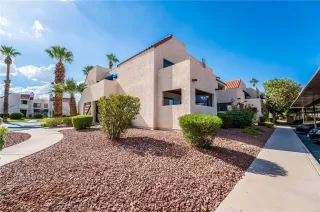 Photo #5: 2429995 Listing